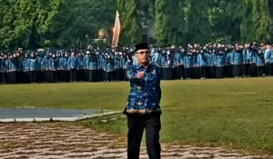 Guru SMPN Cigombong 2 Wawan Gunawan Bangga Terpilih Jadi Komandan Upacara Hardiknas Tingkat Kabupaten Bogor