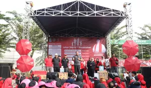 Lepas Jalan Santai KORMI di Kecamatan Bekasi, Plt Wali Kota Bekasi Tri Adhianto Beri Pesan Ini
