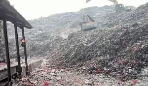 Overload, Bau Sampah TPA Cipayung sampai ke Sawangan