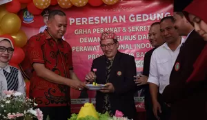 Resmikan Gedung Perawat, Plt Wali Kota Bekasi Tri Adhianto Titip Hal Ini