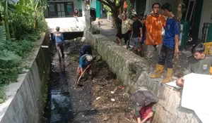 RW10 Sukamaju Galakan Kerja Bakti Lingkungan