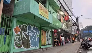 Jeritan Pedagang Beras Imbas Jembatan Otista Ditutup: Lebih Parah dari Covid, Bertahan dari Keluhan Pelanggan