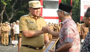 Plt Wali Kota Bekasi Tri Adhianto Beri Apresiasi Posyantek 12 Kelurahan Margamulya