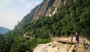 5 Rekomendasi Wisata Alam di Purwakarta yang Cocok buat Healing! Lengkap dengan Harga Tiket dan Rutenya