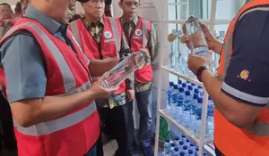 Bahas Ketahanan Air Nasional, Tim Wantannas RI Kunjungi Pabrik AQUA Sukabumi 