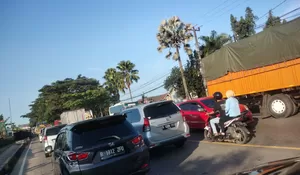 Jelang Idul Adha 2023: Hindari Tol Bocimi, Exit Tol Cigombong Macet Total