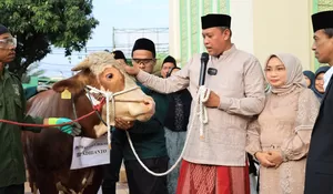 Laksanakan Salat Idul Adha, Plt Wali Kota Bekasi Sampaikan Makna Hari Raya Kurban