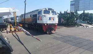 Kurangi Resiko Kecelakaan, Pemerintah Didorong Pasang Videotron Sosialisasi Pelanggaran Perlintasan Kereta Api