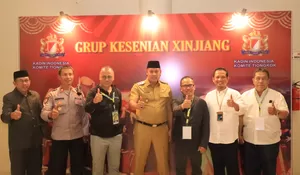 Plt Wali Kota Bekasi Tri Adhianto Apresiasi Pentas Seni Muslim Xinjiang dalam Festival Hijriah
