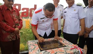 Kejar Penataan Kota, Plt Wali Kota Bekasi Tri Adhianto Resmikan Taman Padurenan