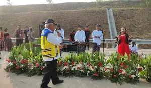 Menteri PUPR Basuki Hadimuljono Tampak Asik Nyanyi 'Neng Geulis' di Peresmian Tol Bocimi Hari Ini