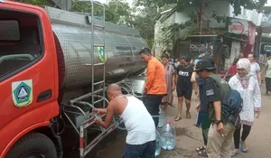 311 KK Desa Cimulang Rancabungur Kesulitan Air Bersih, Babinsa dan Karang Taruna Bantu Distribusikan Air BPBD