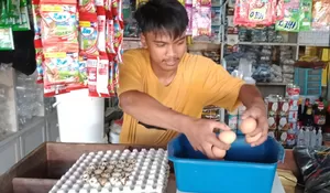 Pedagang di Kabupaten Subang Keluhkan Naiknya Harga Telur Ayam
