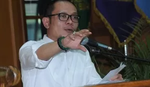 Mantan Menteri Ketenagakerjaan Jual 1 Ton Bumbu Pecel