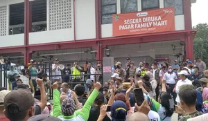 Ratusan Pedagang Pasar Family di Harapan Indah Tolak Relokasi, Ini Alasannya