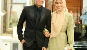 Dikabarkan Cerai, Begini Tanggapan Dude Herlino