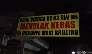 Warga Menolak Keras! Tempat Karaoke Maxi Brillian di Blitar Buka Lagi