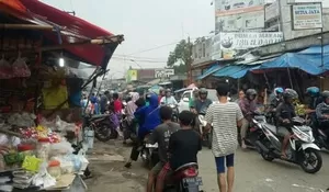 Camat Parung Ajak PD Pasar Tohaga Benahi PKL