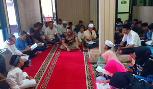 Berbagi Kebahagian Bersama Polisi