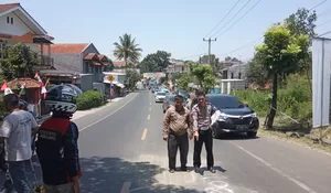 Gagal Nyalip, Tini Tergilas Bus