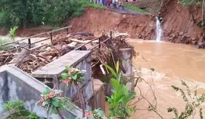 Banjir di Lebak, Puluhan Rumah Terendam dan Jembatan Putus