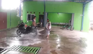 Pekerjakan Warga Cicadas, Tempat Usaha Dilengkapi Kafe