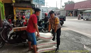 Panggilan Jiwa Membantu Warga