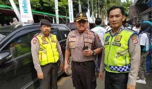 Kapolsek Tansa Amankan Jalan Sehat