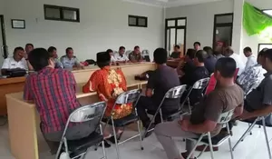 Camat Yudi Cari Solusi Benahi Parung