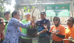 Perumda Tirta Pakuan Kota Bogor Tanam Pohon