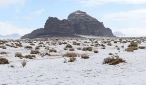 Fenomena Langka Arab Saudi Musim Dingin, Gurunnya Ditutupi Salju