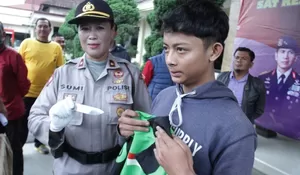 Prank Jadi Korban Penusukan, Driver Ojol Kasep Ini Minta Maaf