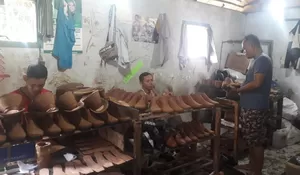 Sepatu Impor Ancam Pelaku UMKM Gulung Tikar