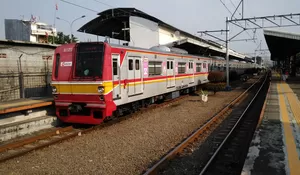 Ganguan LLA, Kereta Bogor-Jakarta Kota Terhambat