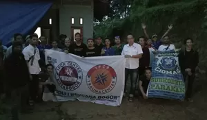 Sebar Bantuan Sembako sampai Selimut untuk Warga Pasirmadang