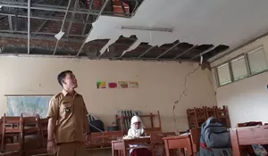 Tiga Ruang Kelas SDN Jampang 01Nyaris Ambruk