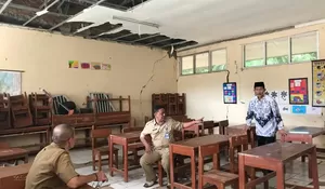 Camat Usul SDN 01 Jampang Dibangun Pakai DAK