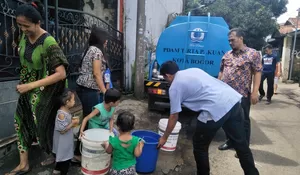 Ganti Pipa Demi Pelanggan