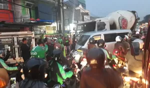 Si Molen Blong, Tabrak Roda Dua