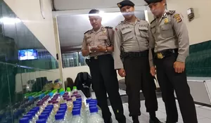 Puluhan Botol Miras Disita Polisi