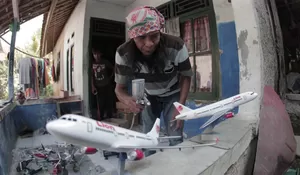 Pembuatan Miniatur Pesawat Dari Bahan Limbah Kayu Lame