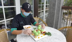 Peringati Hari Gizi, Hotel THE 101 Bogor Suguhkan Hidangan Hasil Panen Hydroponik