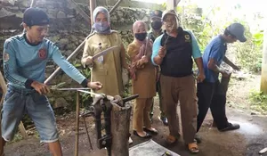 UMKM Tegalwaru Terancam Gulung Tikar