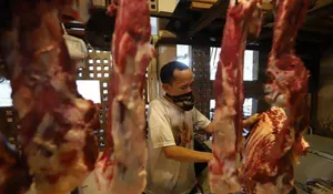 Bahan Pokok Naik 10 Persen