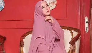 Dihujat Joget Tiktok, April Jasmine Dibela Suami