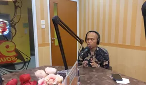 Gaet Gress Root, Gus Udin: Di Eropa, masalah pemerintah diselesaikan oleh Creative Center