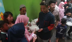 Peringati HUT ke-61, Karang Taruna Berdikari Berikan Santunan Untuk Anak Yatim Dhuafa dan Janda