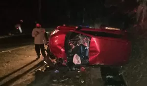 Pulang Karaoke, Cekcok, Brakkk! Mobil Terbalik di Jalanan Puncak