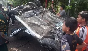 Kerabat Ustadz yang Mobilnya Ditabrak KRL Sebut Penjaga Perlintasan Lalai