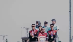 Empat Atlet Dayung Dapat Bonus dari Anton Sukartono